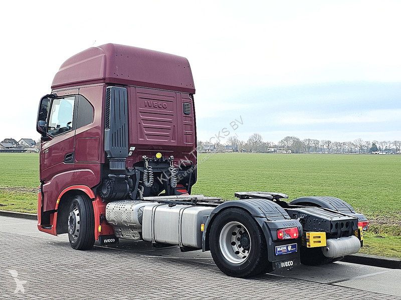 جرار Iveco AS440S48