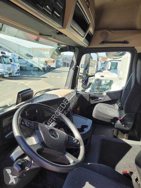 جرار Mercedes