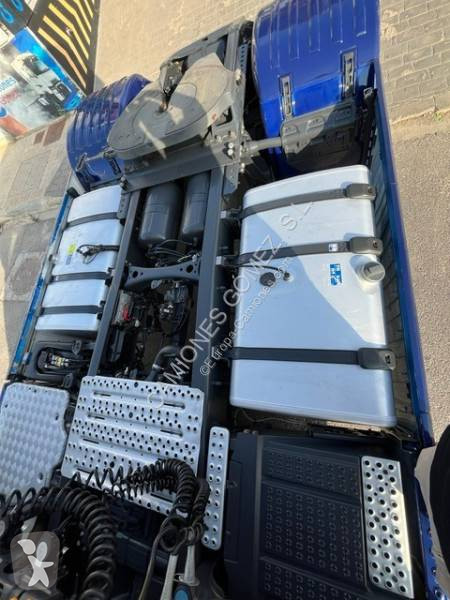 Tahač Scania 500