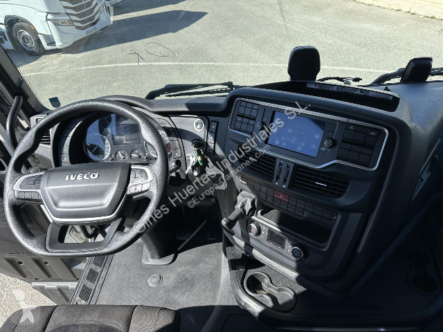 جرار Iveco Stralis AS440S53T/P