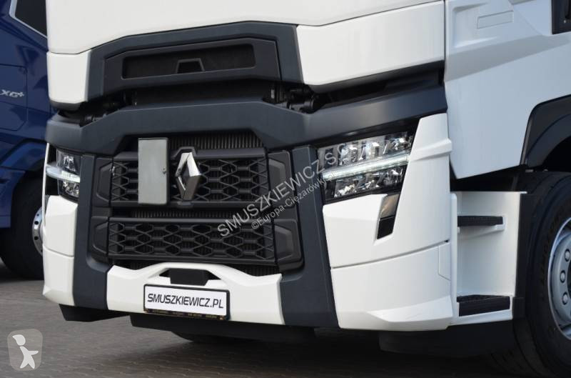 Влекач Renault