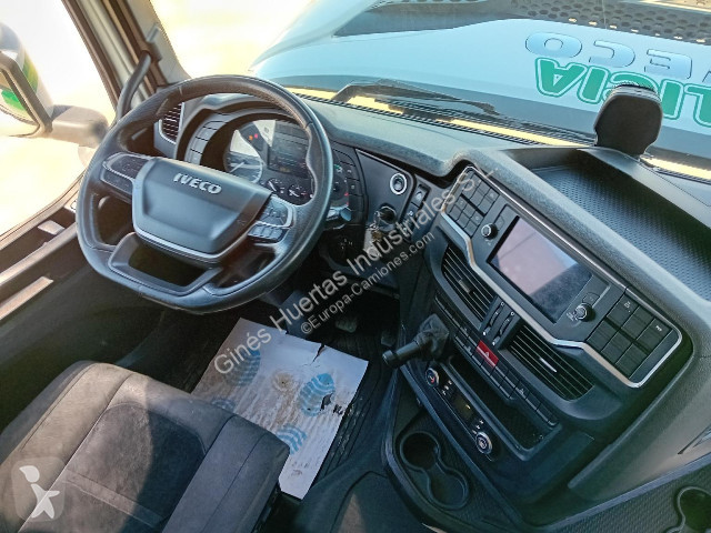 جرار Iveco Stralis AS440S51T/P