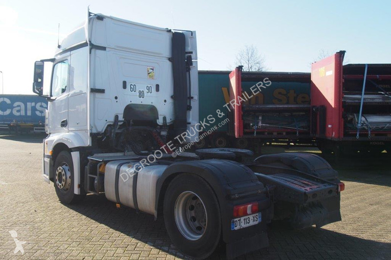 Tracteur Mercedes 1845