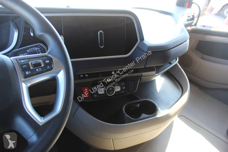 جرار DAF XG  FT 4X2