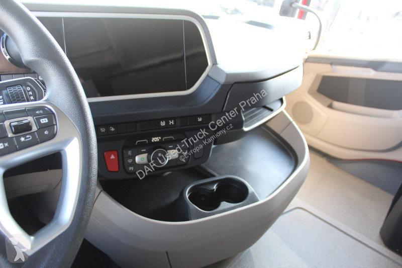 جرار DAF XG  FT 4X2