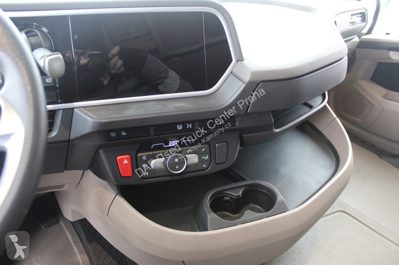 جرار DAF XG  FT 4X2