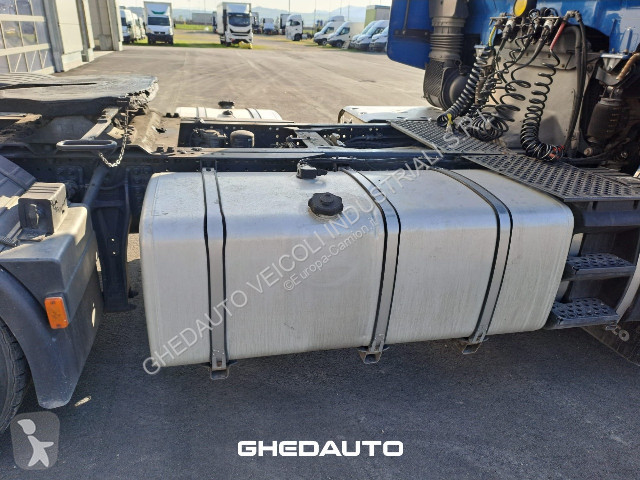 Tahač Iveco TRATTORE STRADALE IVECO STRALIS 460