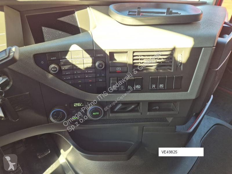 Влекач Volvo FH 500