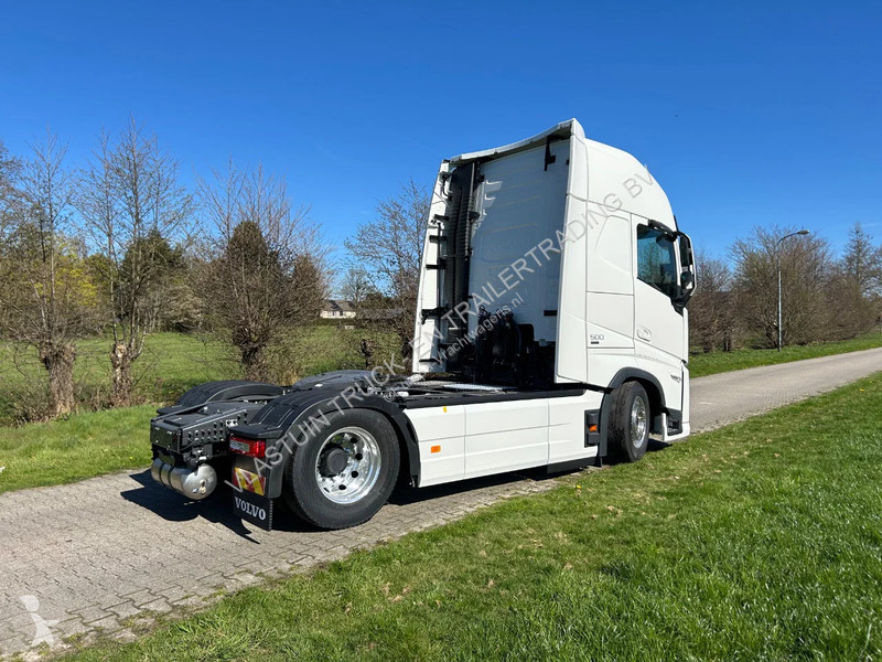 جرار Volvo 13500 | AERO | RETARDER | FULL AIR |...
