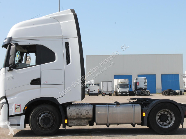 Iveco Stralis AS440S49T/P tractor unit