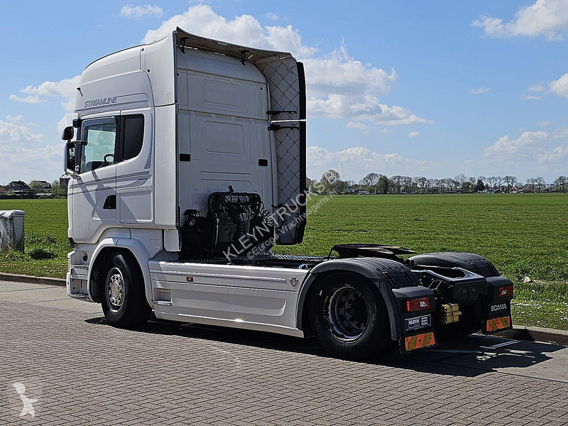 جرار Scania 520