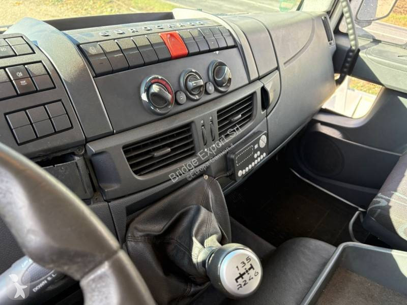 Iveco  tractor unit