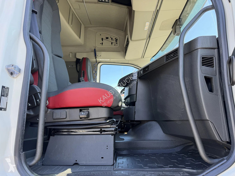 جرار Volvo 500 Globetrotter Euro 6