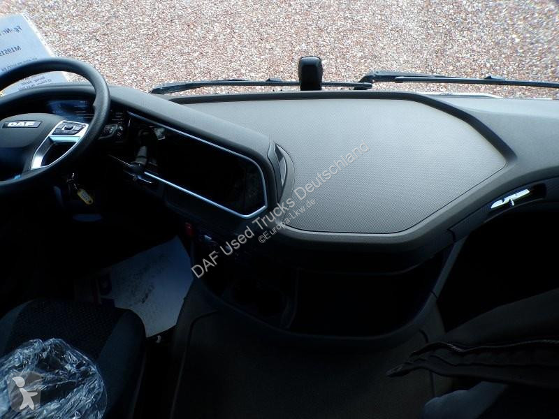 جرار DAF XFn  FT 4X2