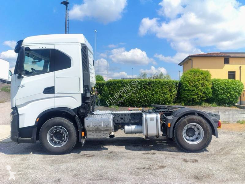 Traktor Iveco