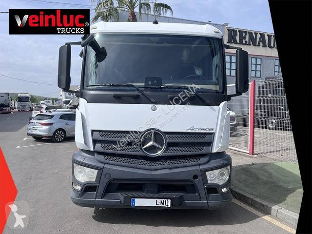 Traktor Mercedes