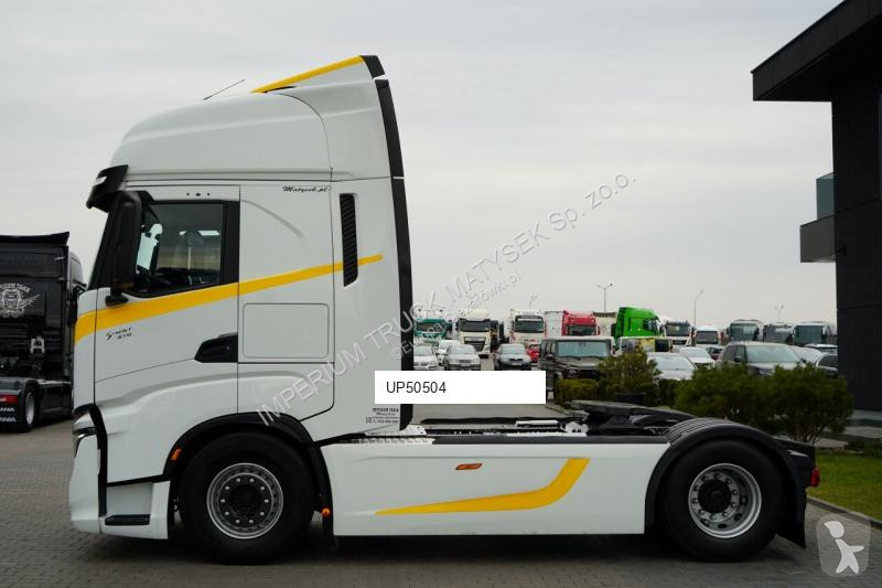 Влекач Iveco / 510
