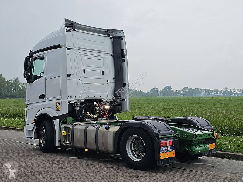 جرار Mercedes ACTROS 1848