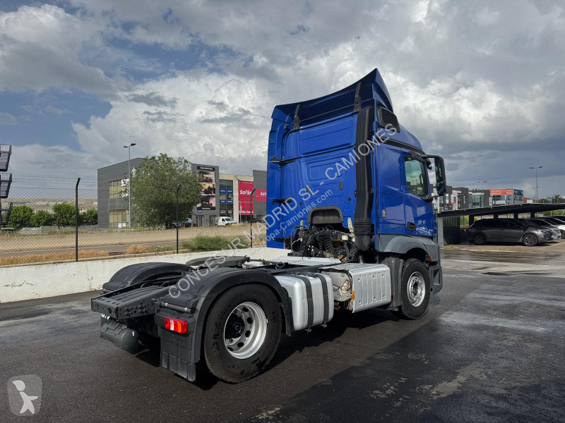 Tracteur Mercedes  1845 LS