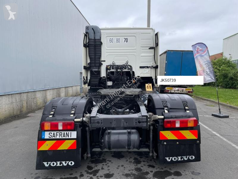 جرار Volvo 400