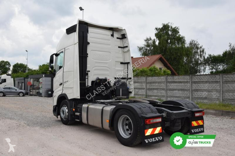 Тягач Volvo 500 Globetrotter XL