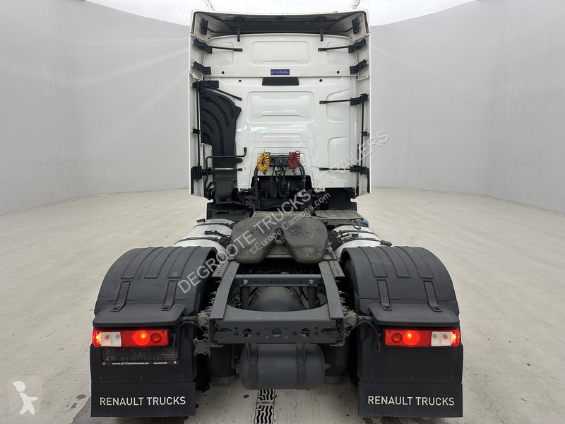 جرار Renault T 440