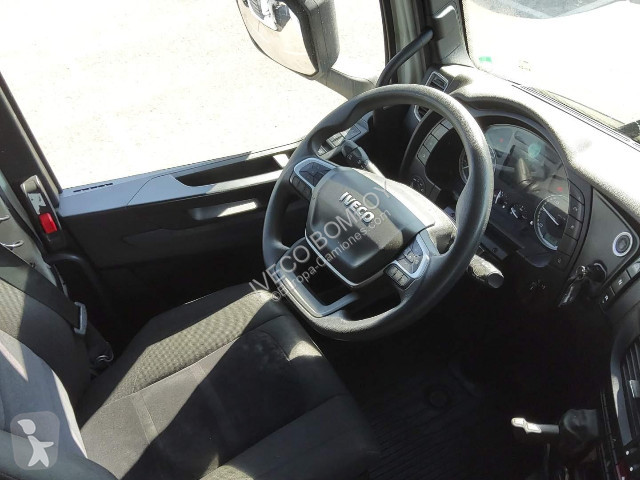Iveco Stralis AS440S49T/P tractor unit