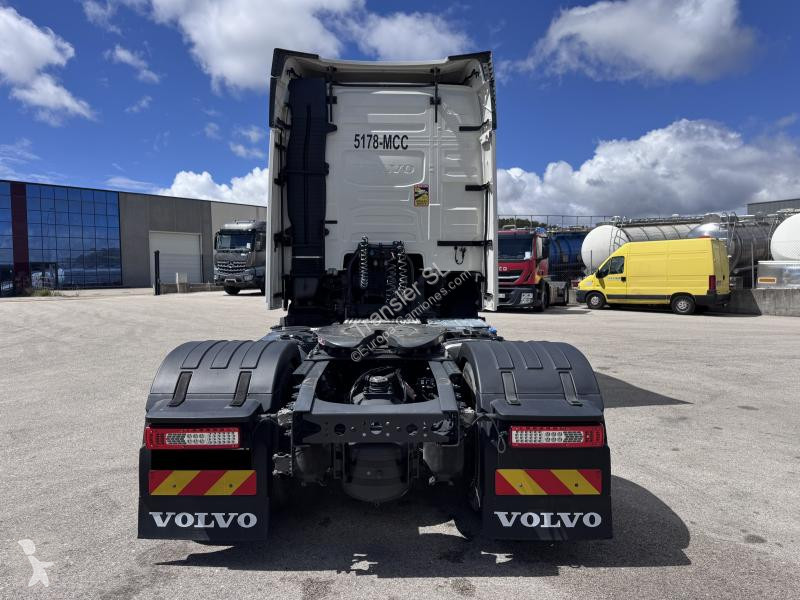 جرار Volvo