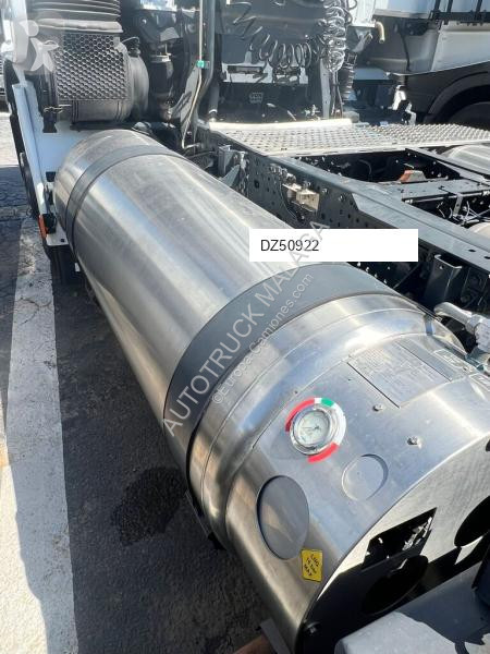 جرار Iveco NP 400