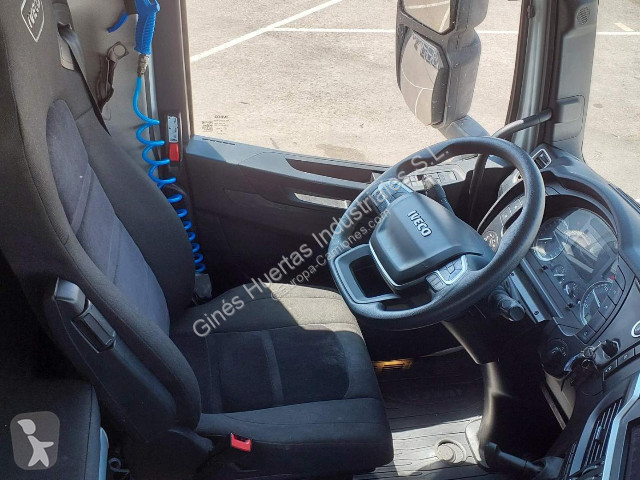 Iveco Stralis AS440S49T/P tractor unit