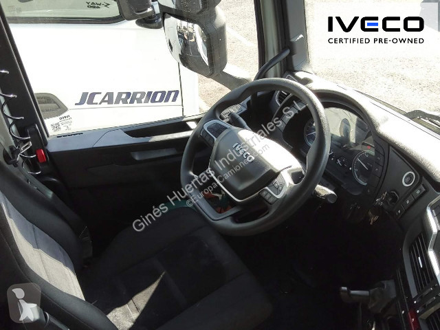 Iveco Stralis AS440S49T/P tractor unit