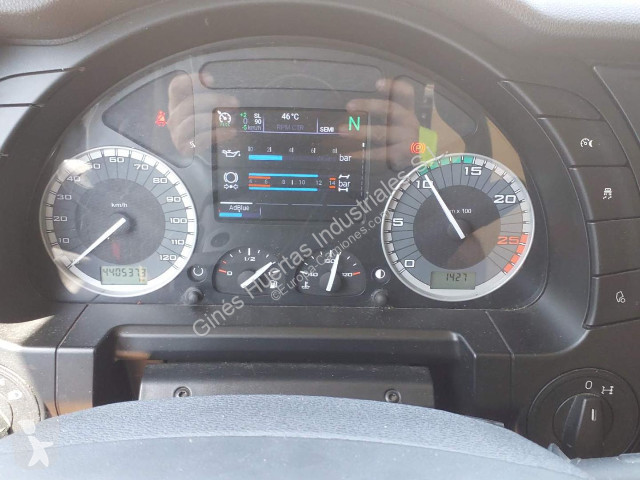 Iveco Stralis AS440S49T/P tractor unit