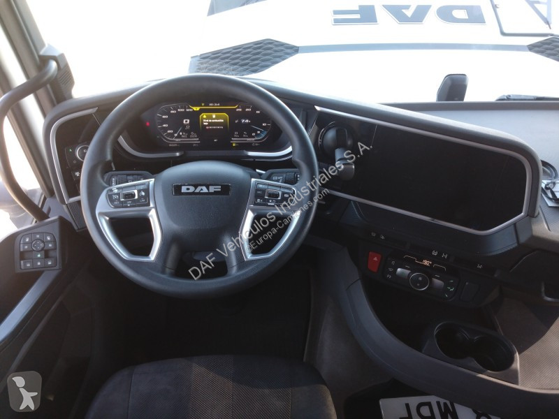 Тягач DAF XFn  FT 4X2
