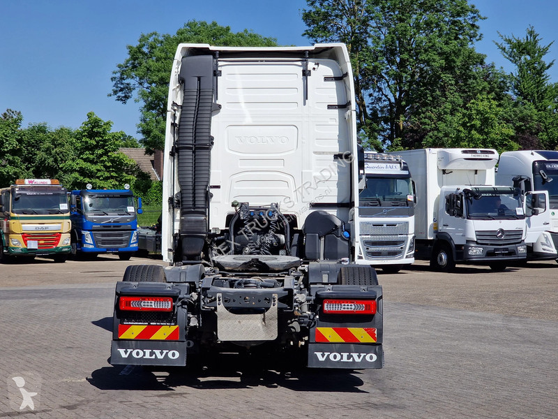 جرار Volvo 13500 Globetrotter XL 6x2 - Retarder...
