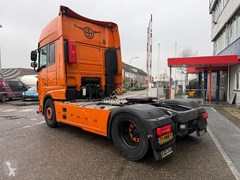 Trekker DAF XF  4X2 - MANUAL GEAR + TIPPER...