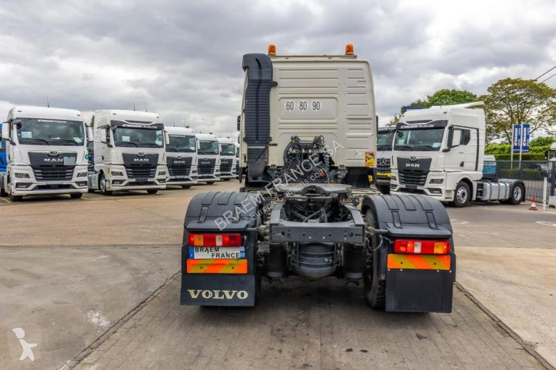 جرار Volvo GLOB 460+HYDR