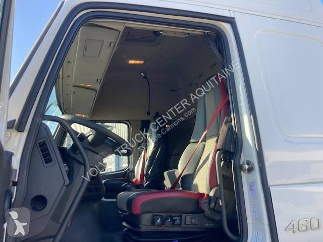 جرار Volvo