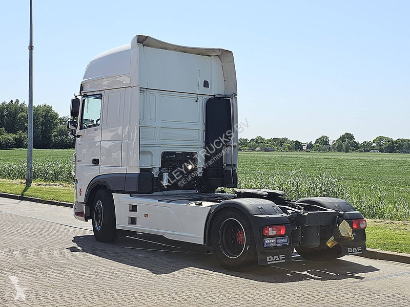 Tracteur DAF XF  SSC SKIRTS