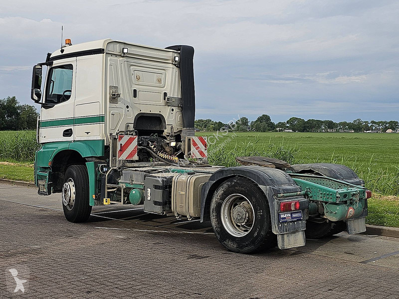 جرار Mercedes ACTROS 1945