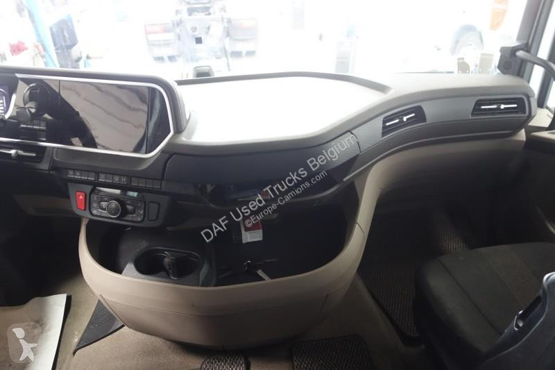 جرار DAF XG  FT 4X2