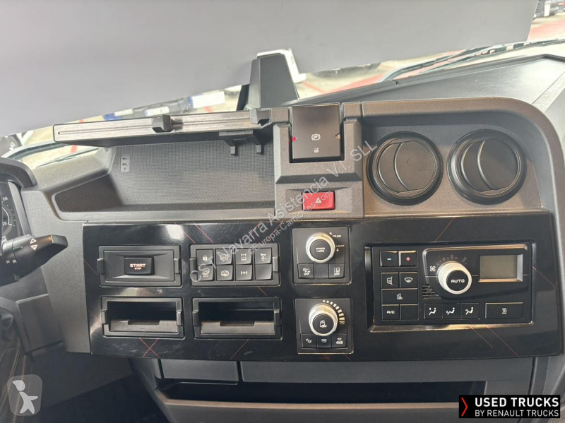 جرار Renault