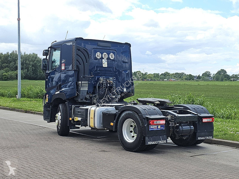 جرار Renault C 440