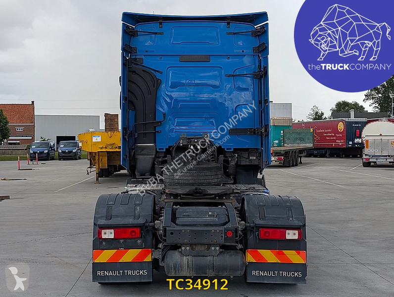 جرار Renault T 520