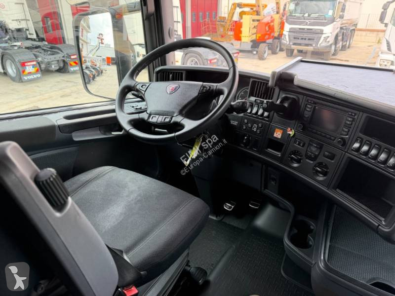 جرار Scania