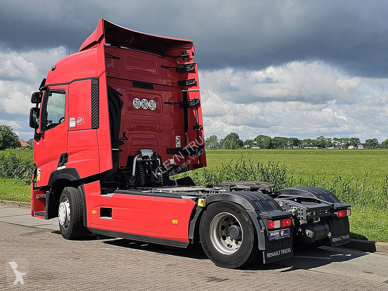 Trekker Renault T 520