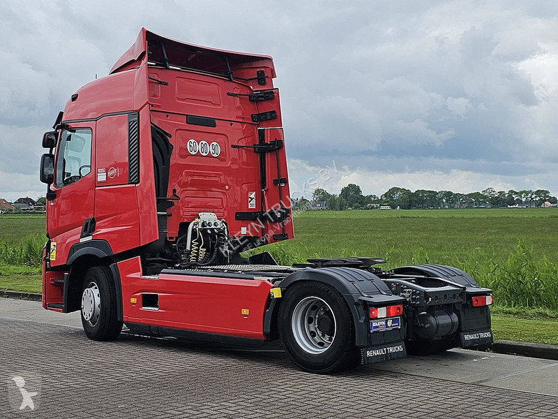 Traktor Renault T 520