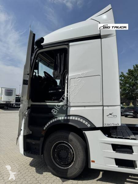 جرار Mercedes