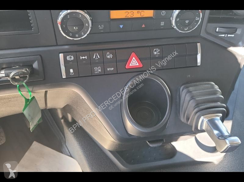 جرار Mercedes II 1842 StreamSpace 2.3m 6