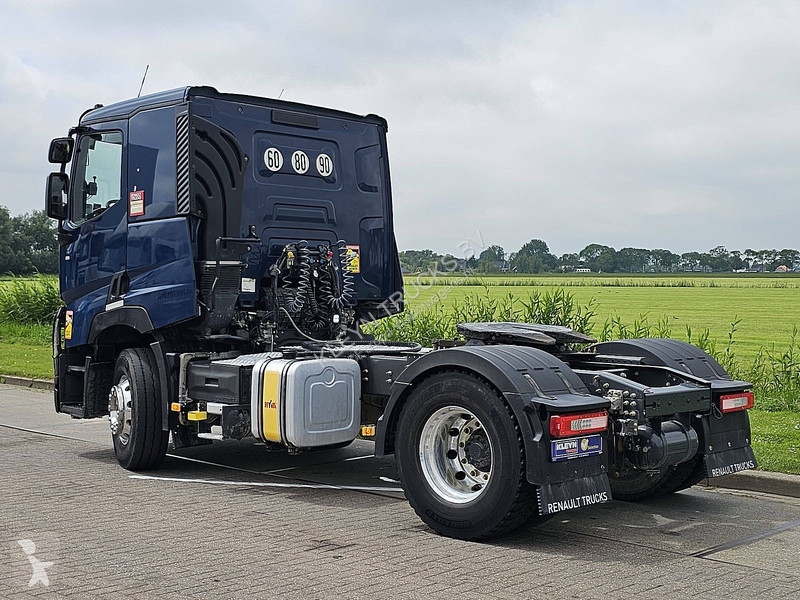جرار Renault C 440