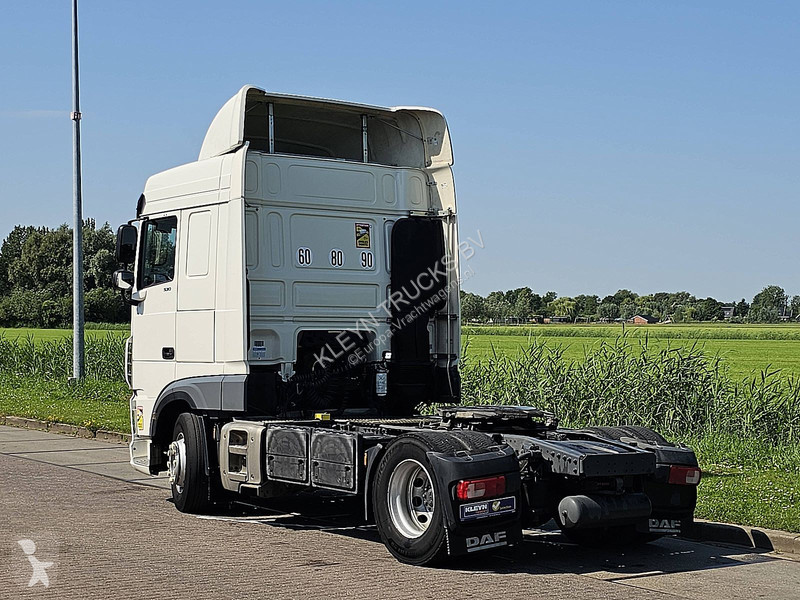 جرار DAF 530 SPACECAB